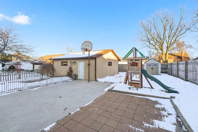 847 N 6TH STREET, Manitowoc, WI 54220