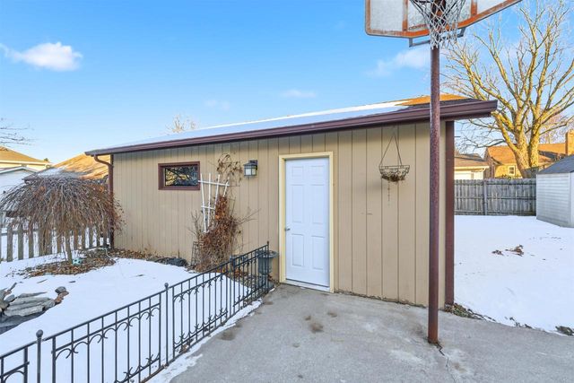 847 N 6TH STREET, Manitowoc, WI 54220