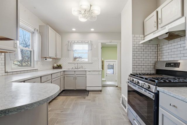 847 N 6TH STREET, Manitowoc, WI 54220