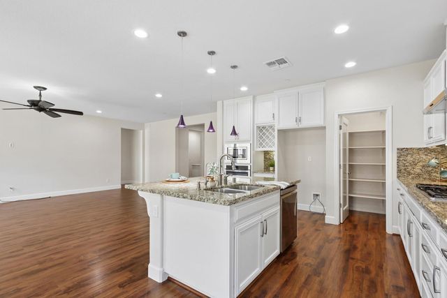 9832 Allen Ranch Way, Elk Grove, CA 95757