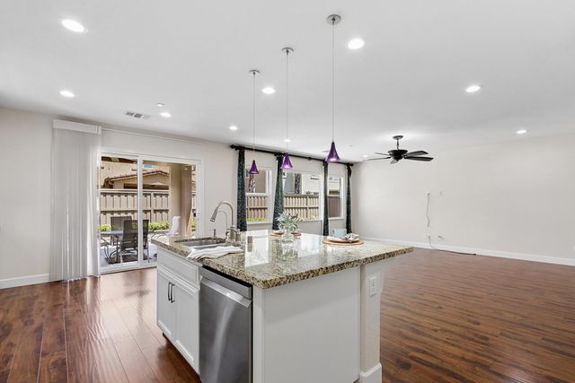 9832 Allen Ranch Way, Elk Grove, CA 95757