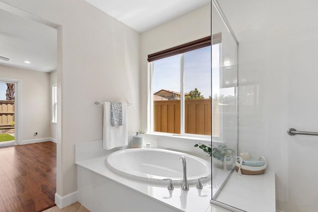 9832 Allen Ranch Way, Elk Grove, CA 95757