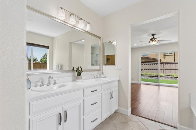 9832 Allen Ranch Way, Elk Grove, CA 95757