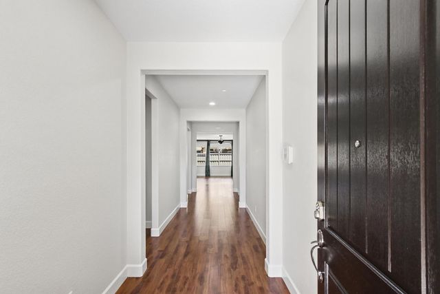 9832 Allen Ranch Way, Elk Grove, CA 95757