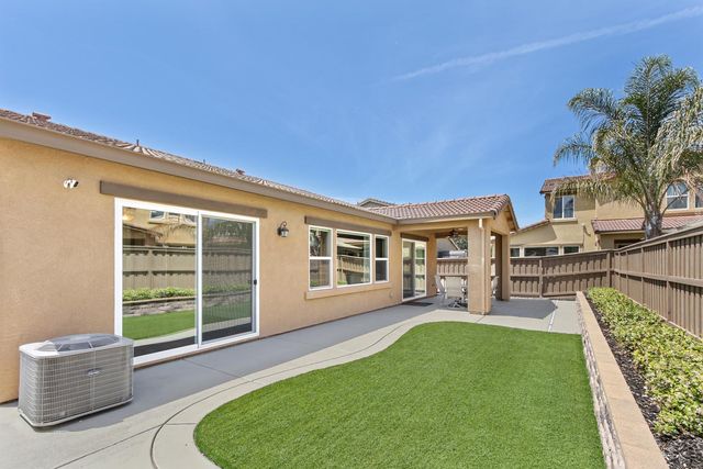 9832 Allen Ranch Way, Elk Grove, CA 95757