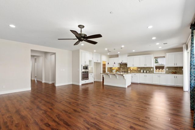 9832 Allen Ranch Way, Elk Grove, CA 95757