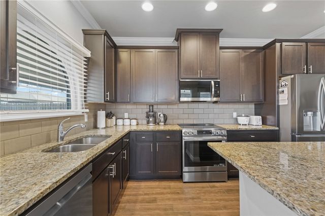 2269 Tallow Dr, Portland, TX 78374