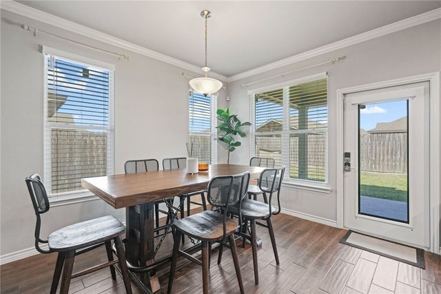 2269 Tallow Dr, Portland, TX 78374