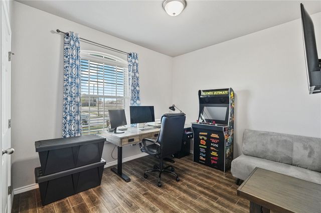 2269 Tallow Dr, Portland, TX 78374