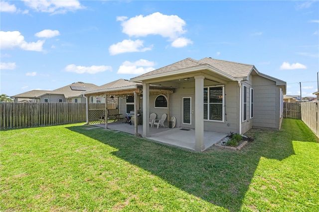 2269 Tallow Dr, Portland, TX 78374