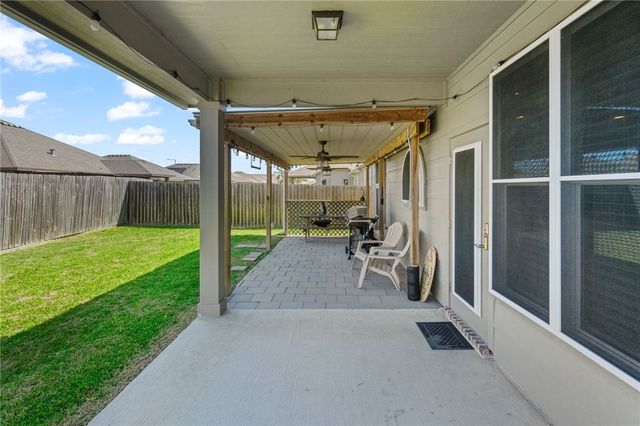 2269 Tallow Dr, Portland, TX 78374