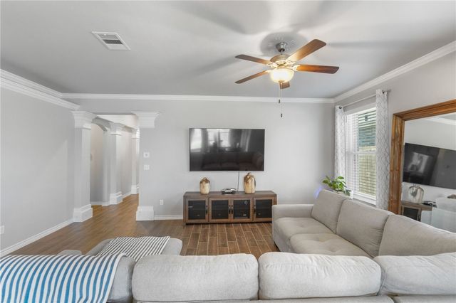 2269 Tallow Dr, Portland, TX 78374