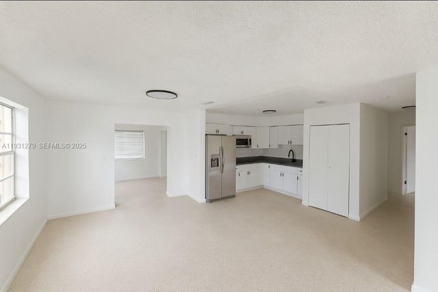 141 W 31st St, Hialeah, FL 33012