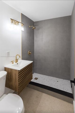 141 W 31st St, Hialeah, FL 33012