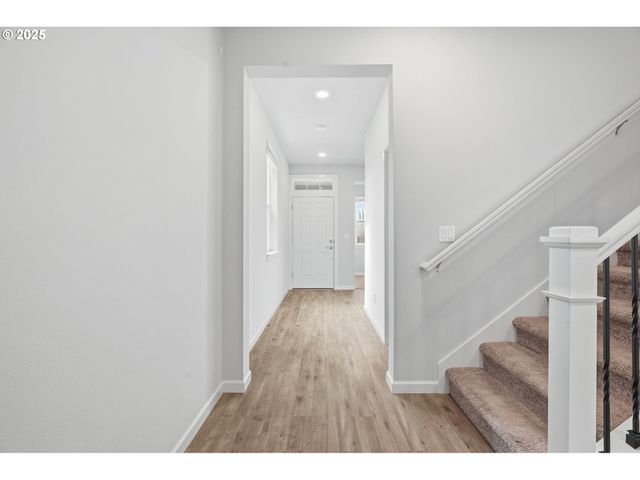 2618 Nw SHADDEN Dr, Mc Minnville, OR 97128