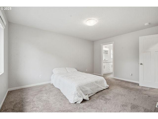 2618 Nw SHADDEN Dr, Mc Minnville, OR 97128