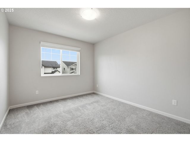 2618 Nw SHADDEN Dr, Mc Minnville, OR 97128