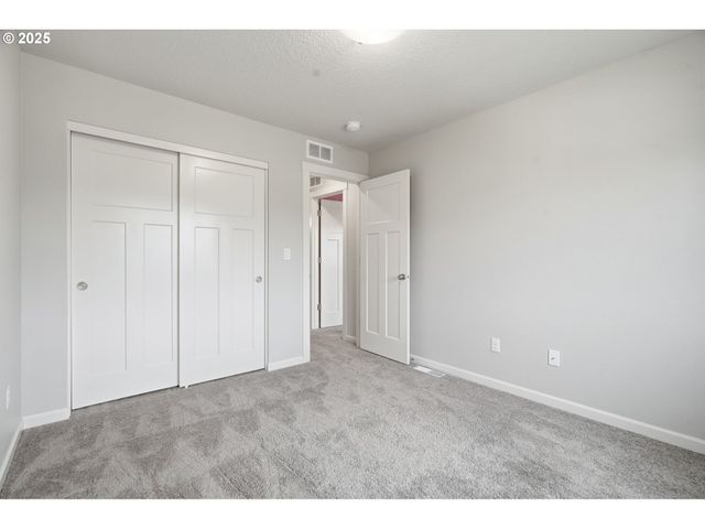 2618 Nw SHADDEN Dr, Mc Minnville, OR 97128