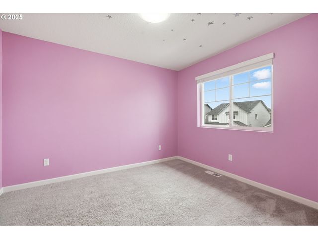 2618 Nw SHADDEN Dr, Mc Minnville, OR 97128