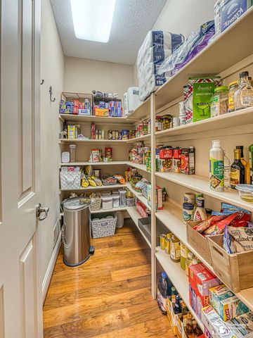 1033 Saint James Park Avenue, Monroe Twp, MI 48161