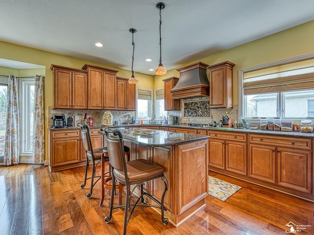 1033 Saint James Park Avenue, Monroe Twp, MI 48161