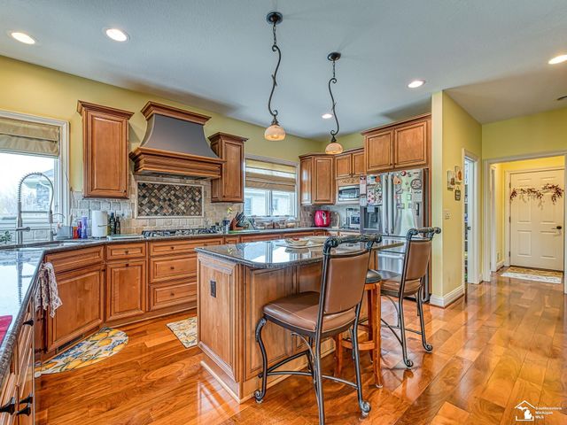 1033 Saint James Park Avenue, Monroe Twp, MI 48161