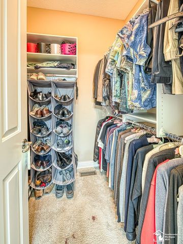 1033 Saint James Park Avenue, Monroe Twp, MI 48161