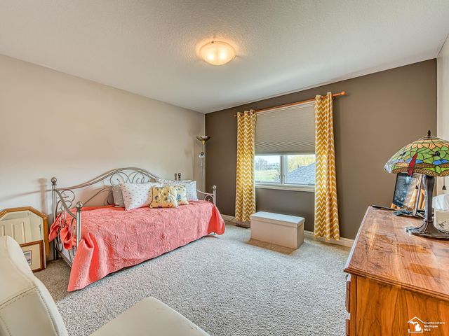 1033 Saint James Park Avenue, Monroe Twp, MI 48161