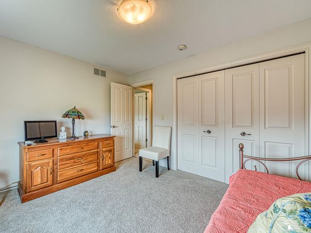 1033 Saint James Park Avenue, Monroe Twp, MI 48161