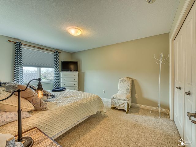 1033 Saint James Park Avenue, Monroe Twp, MI 48161