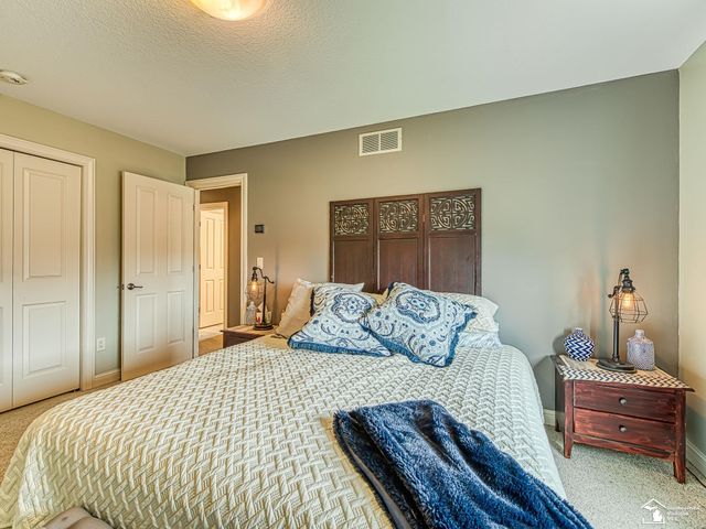 1033 Saint James Park Avenue, Monroe Twp, MI 48161