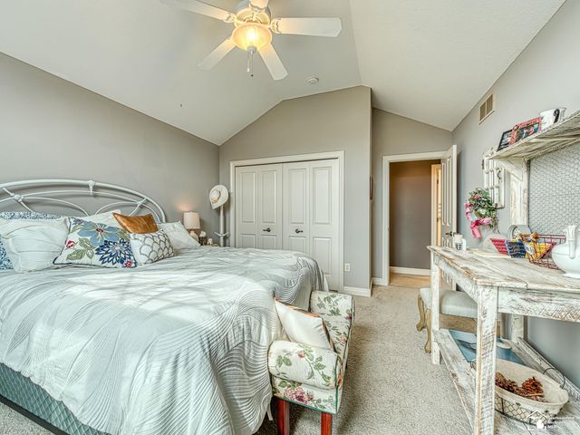 1033 Saint James Park Avenue, Monroe Twp, MI 48161
