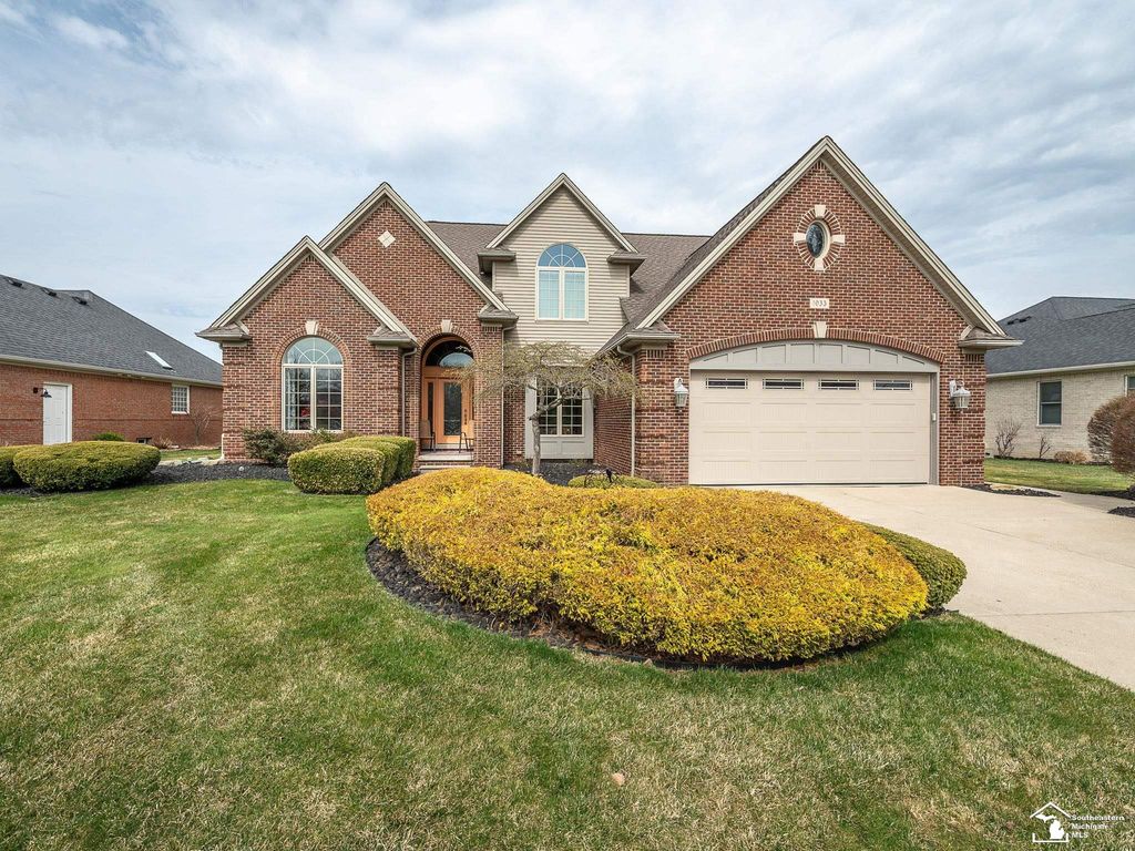 1033 Saint James Park Avenue, Monroe Twp, MI 48161