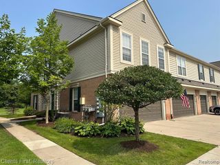 2156 Pinecroft Drive, Canton Charter Township, MI 48188