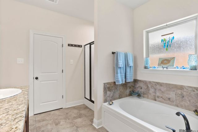 933 Lob Lolly Court, Ponchatoula, LA 70454