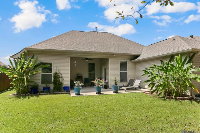 933 Lob Lolly Court, Ponchatoula, LA 70454