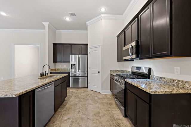 933 Lob Lolly Court, Ponchatoula, LA 70454