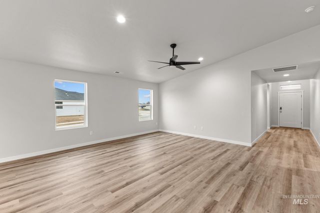 306 W 17th Ave, Jerome, ID 83338