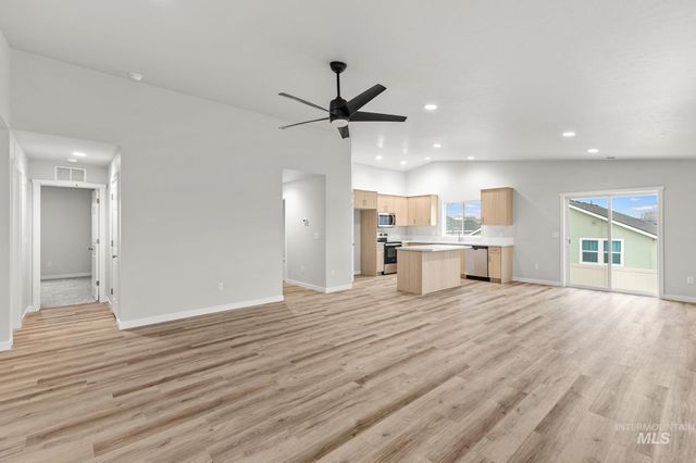306 W 17th Ave, Jerome, ID 83338