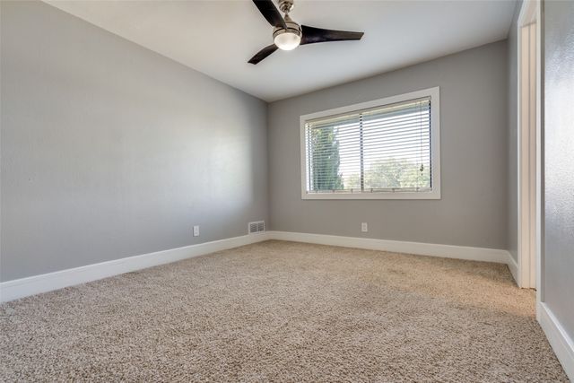 2910 S Country Club Road, Garland, TX 75043