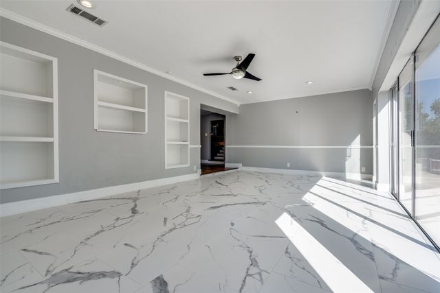 2910 S Country Club Road, Garland, TX 75043