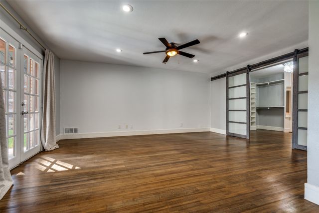 2910 S Country Club Road, Garland, TX 75043