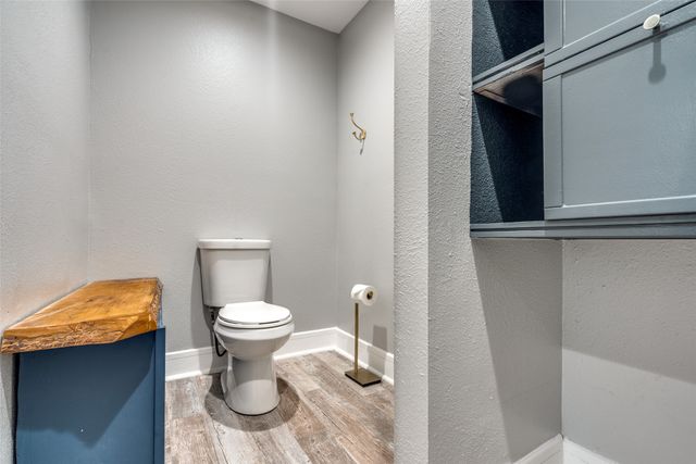 2910 S Country Club Road, Garland, TX 75043