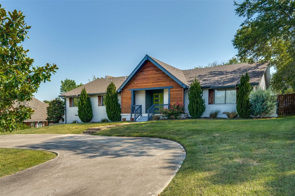 2910 S Country Club Road, Garland, TX 75043