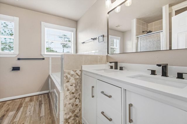 5418 Pershing Street, Houston, TX 77033