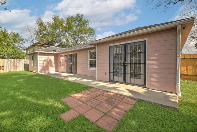 5418 Pershing Street, Houston, TX 77033