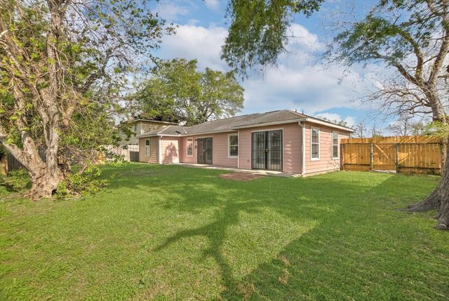 5418 Pershing Street, Houston, TX 77033
