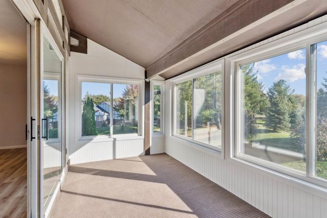 3446 Kingswood Place, Waterloo, IA 50701