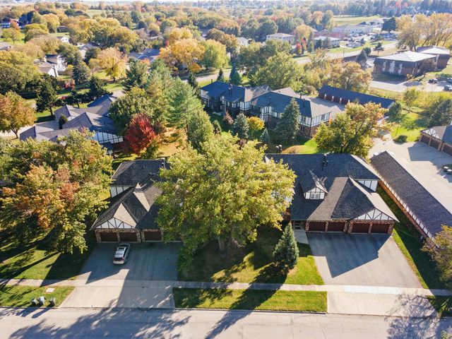 3446 Kingswood Place, Waterloo, IA 50701