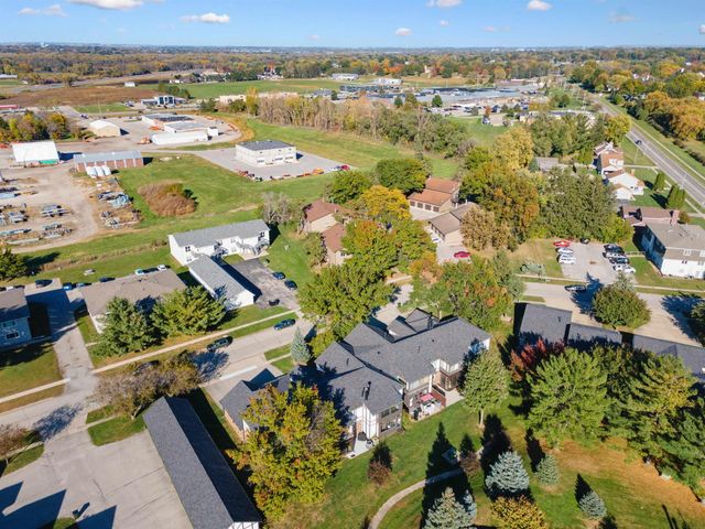 3446 Kingswood Place, Waterloo, IA 50701